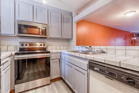 901 Russell Avenue Santa Rosa CA 95403
