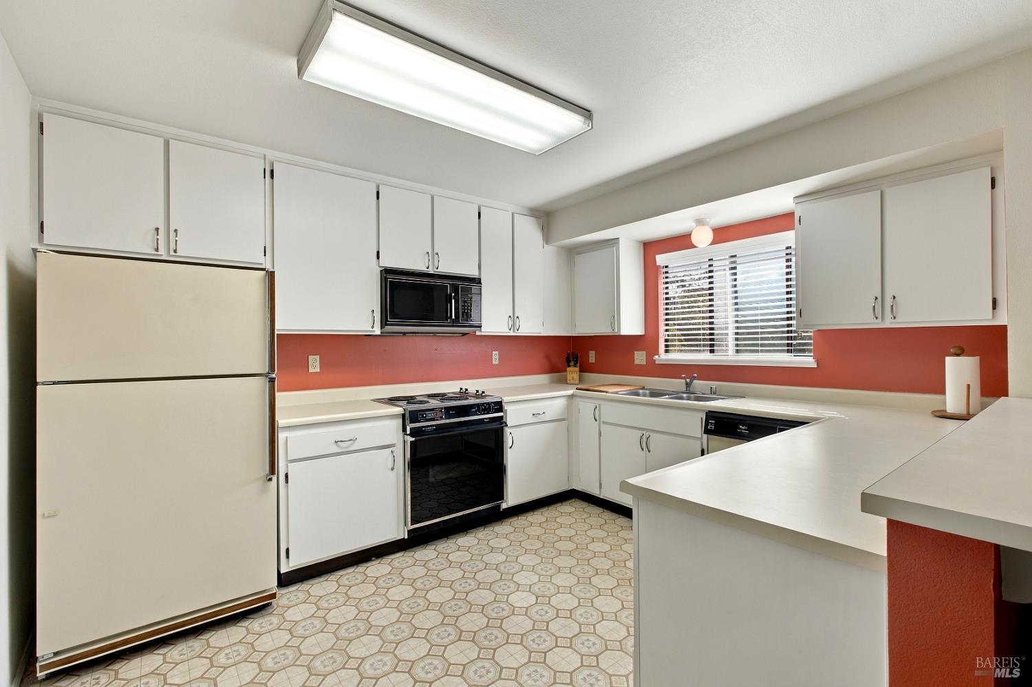 256 W Agua Caliente Road Sonoma CA 95476