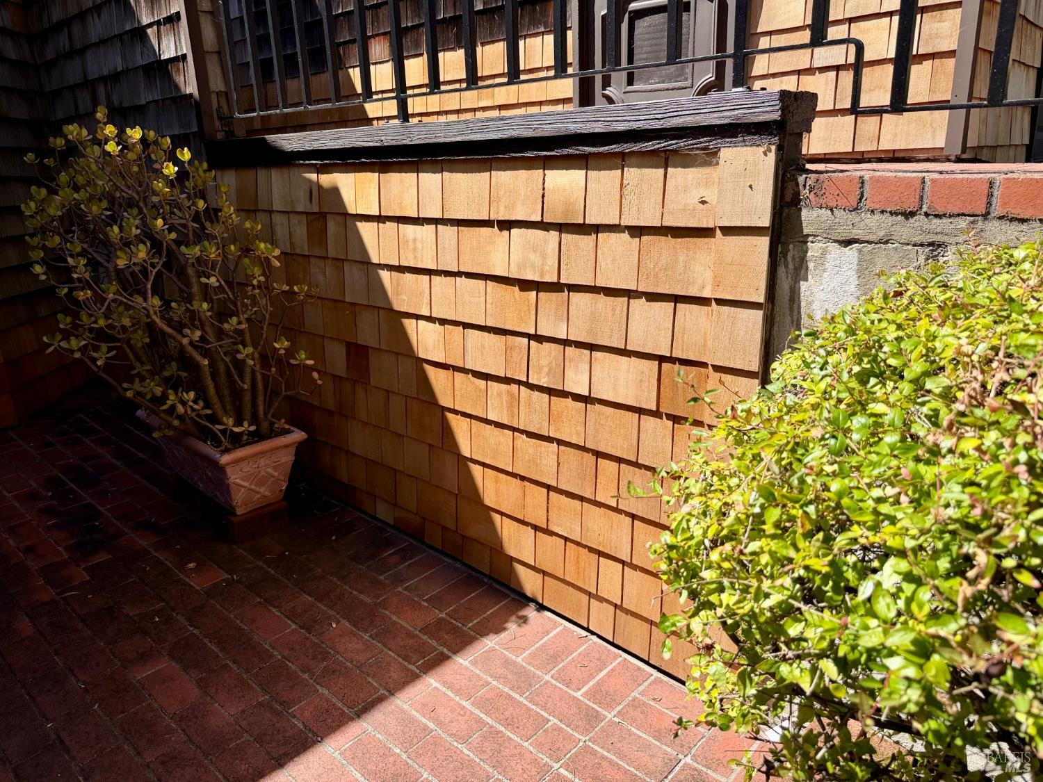 221 El Faisan Drive San Rafael CA 94903
