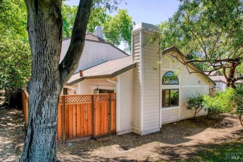 98 Village Circle San Rafael CA 94903