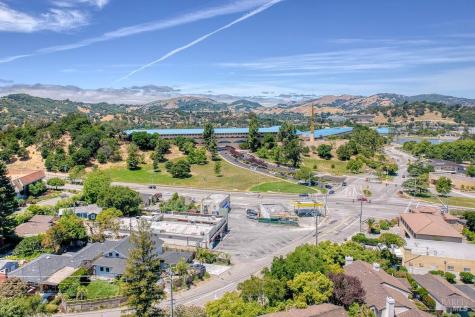 98 Village Circle San Rafael CA 94903