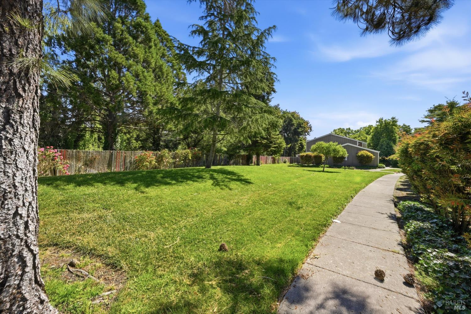 518 Santa Alicia Drive Rohnert Park CA 94928