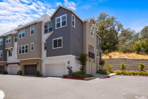 649 Semillon Lane Santa Rosa CA 95403