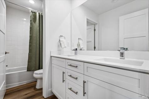 649 Semillon Lane Santa Rosa CA 95403