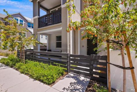 649 Semillon Lane Santa Rosa CA 95403