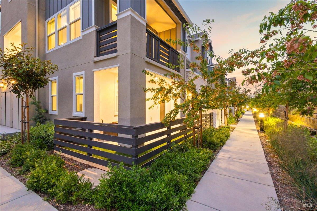 649 Semillon Lane Santa Rosa CA 95403