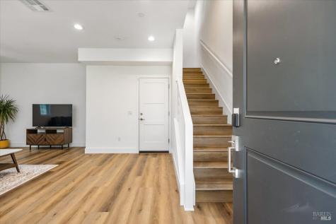 649 Semillon Lane Santa Rosa CA 95403