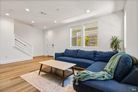 649 Semillon Lane Santa Rosa CA 95403