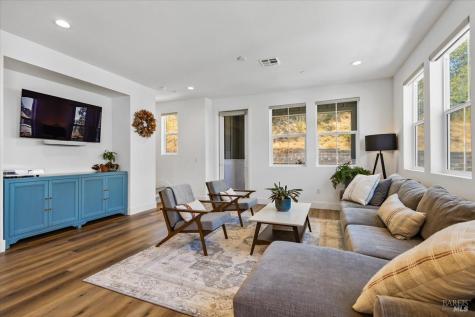 649 Semillon Lane Santa Rosa CA 95403