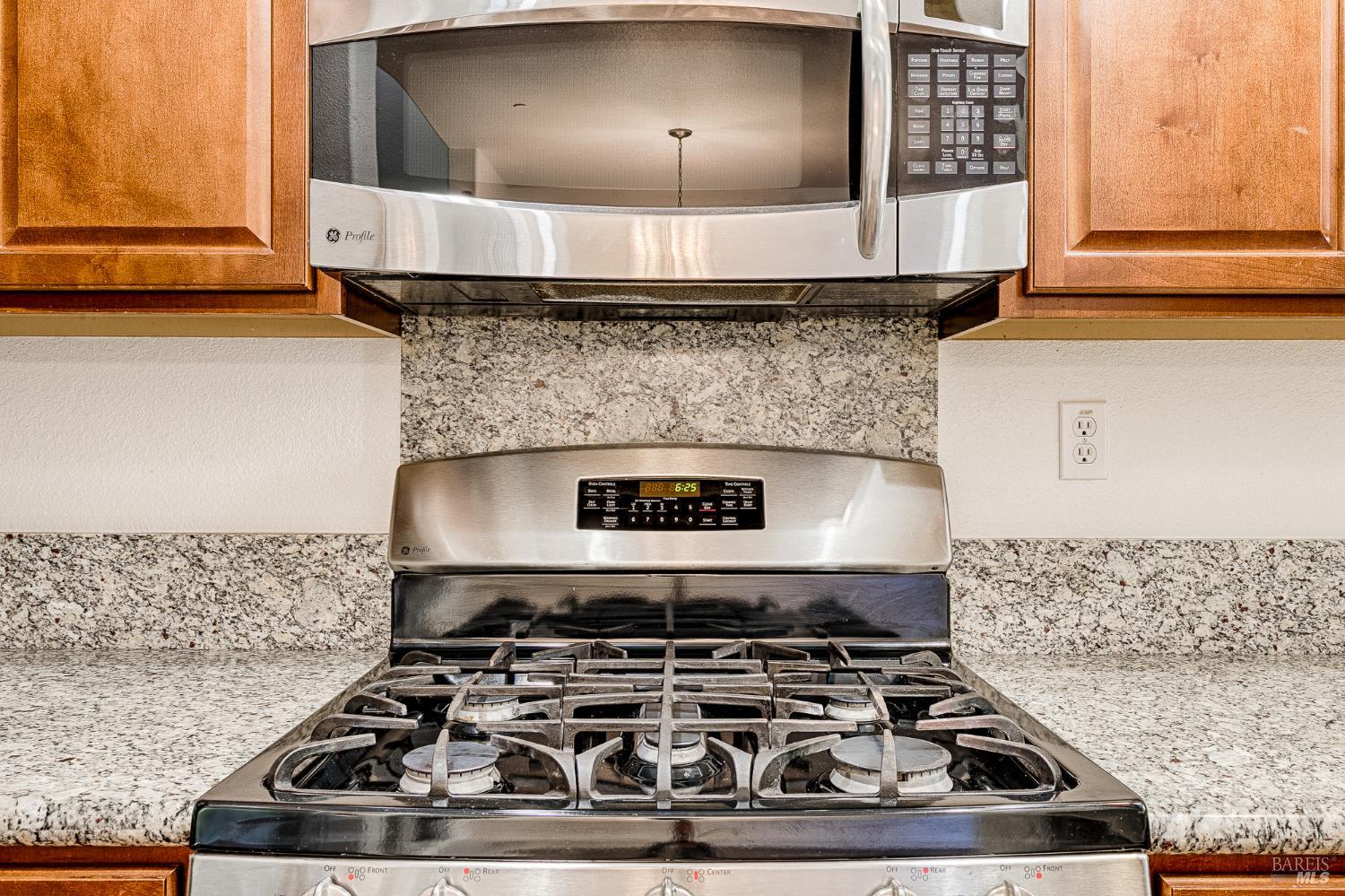 2216 Bell Flower Lane Santa Rosa CA 95404