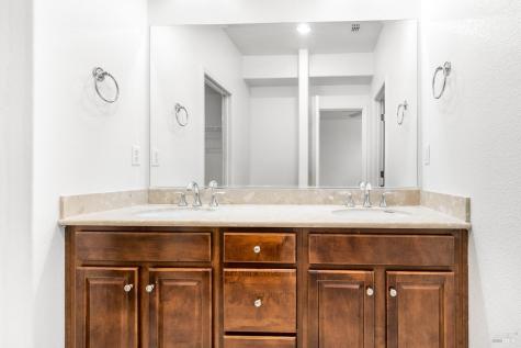 2216 Bell Flower Lane Santa Rosa CA 95404
