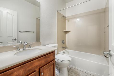 2216 Bell Flower Lane Santa Rosa CA 95404