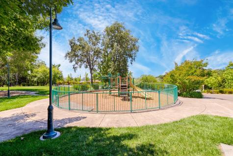 2216 Bell Flower Lane Santa Rosa CA 95404