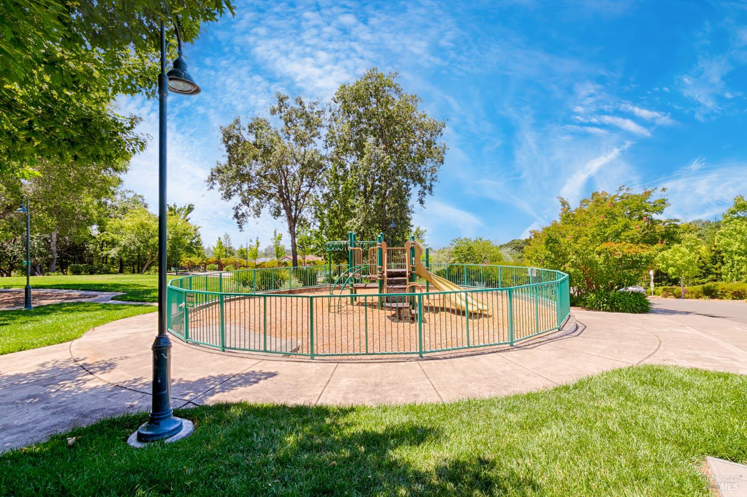 2216 Bell Flower Lane Santa Rosa CA 95404