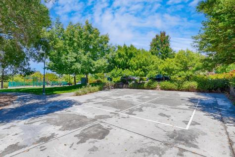 2216 Bell Flower Lane Santa Rosa CA 95404