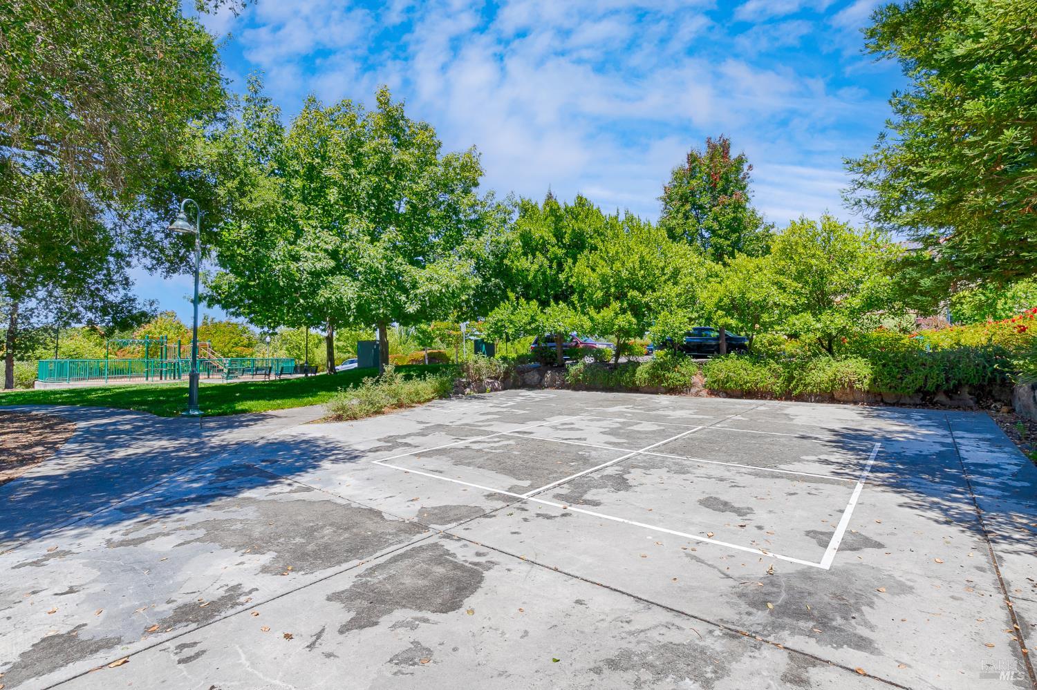 2216 Bell Flower Lane Santa Rosa CA 95404