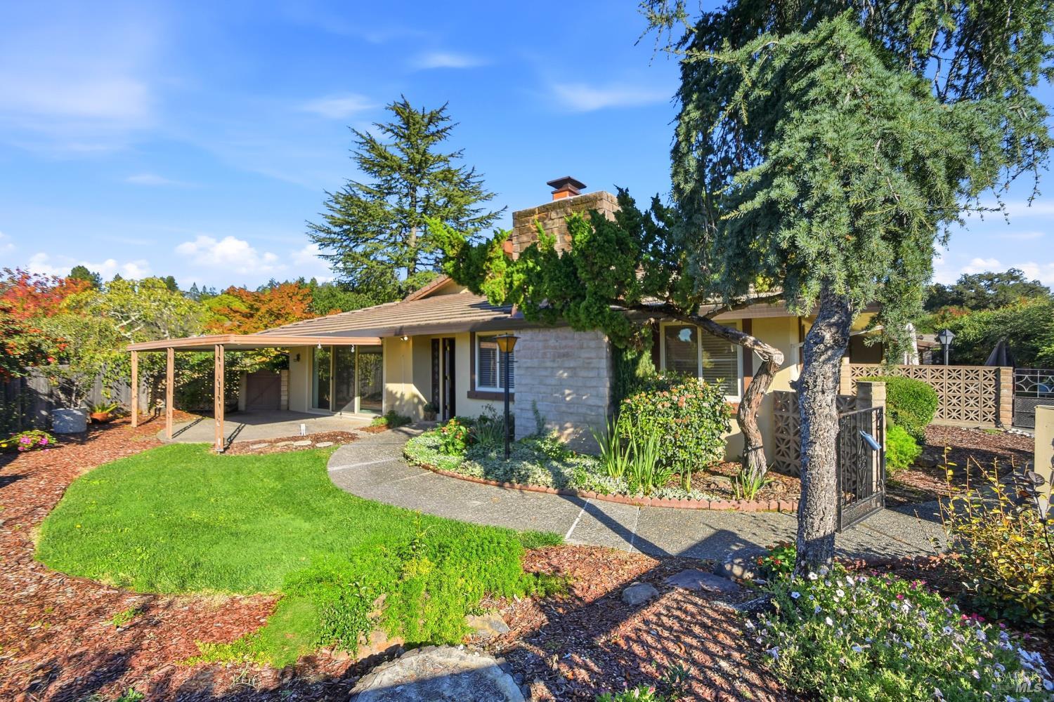 442 Las Casitas Court Santa Rosa CA 95403