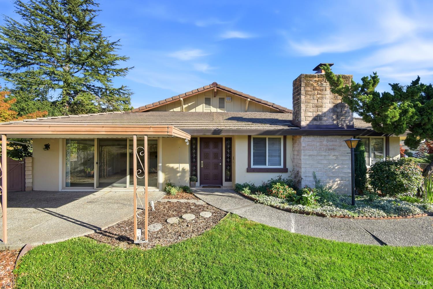 442 Las Casitas Court Santa Rosa CA 95403