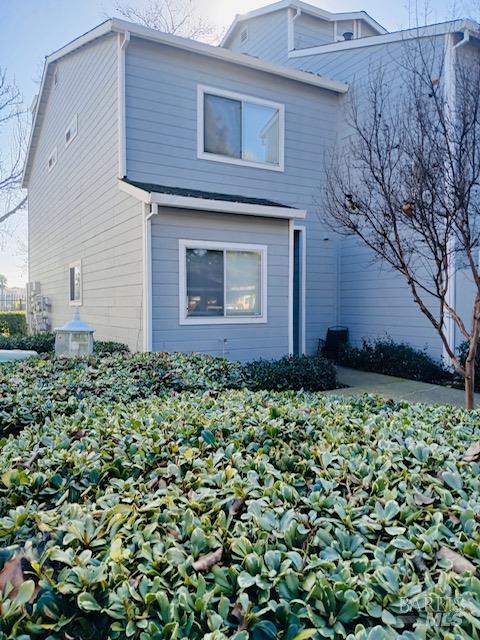 1850 Blossom Avenue Fairfield CA 94533