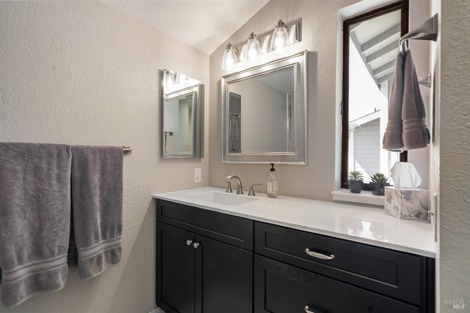 1752 Stuart Court Benicia CA 94510