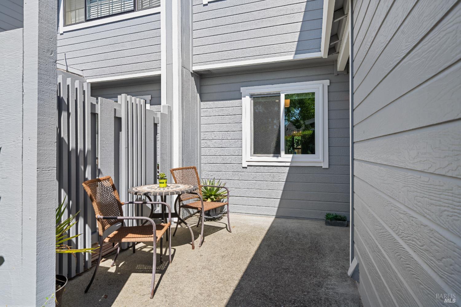 1752 Stuart Court Benicia CA 94510