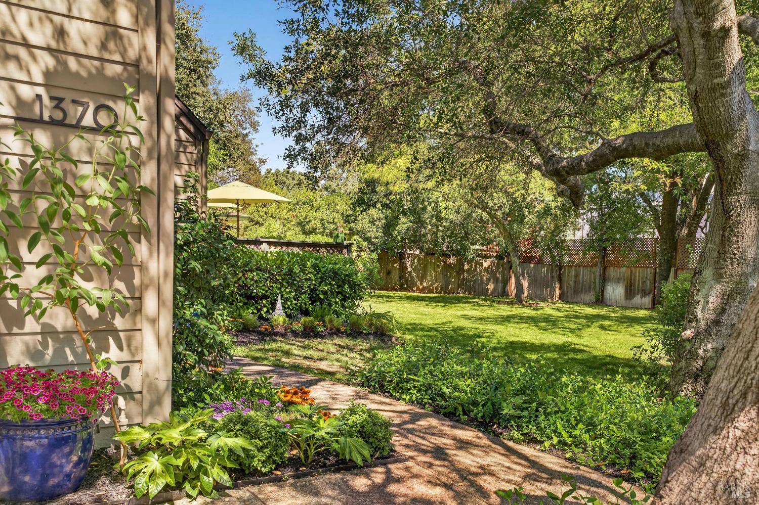1370 Hasty Court St. Helena CA 94574