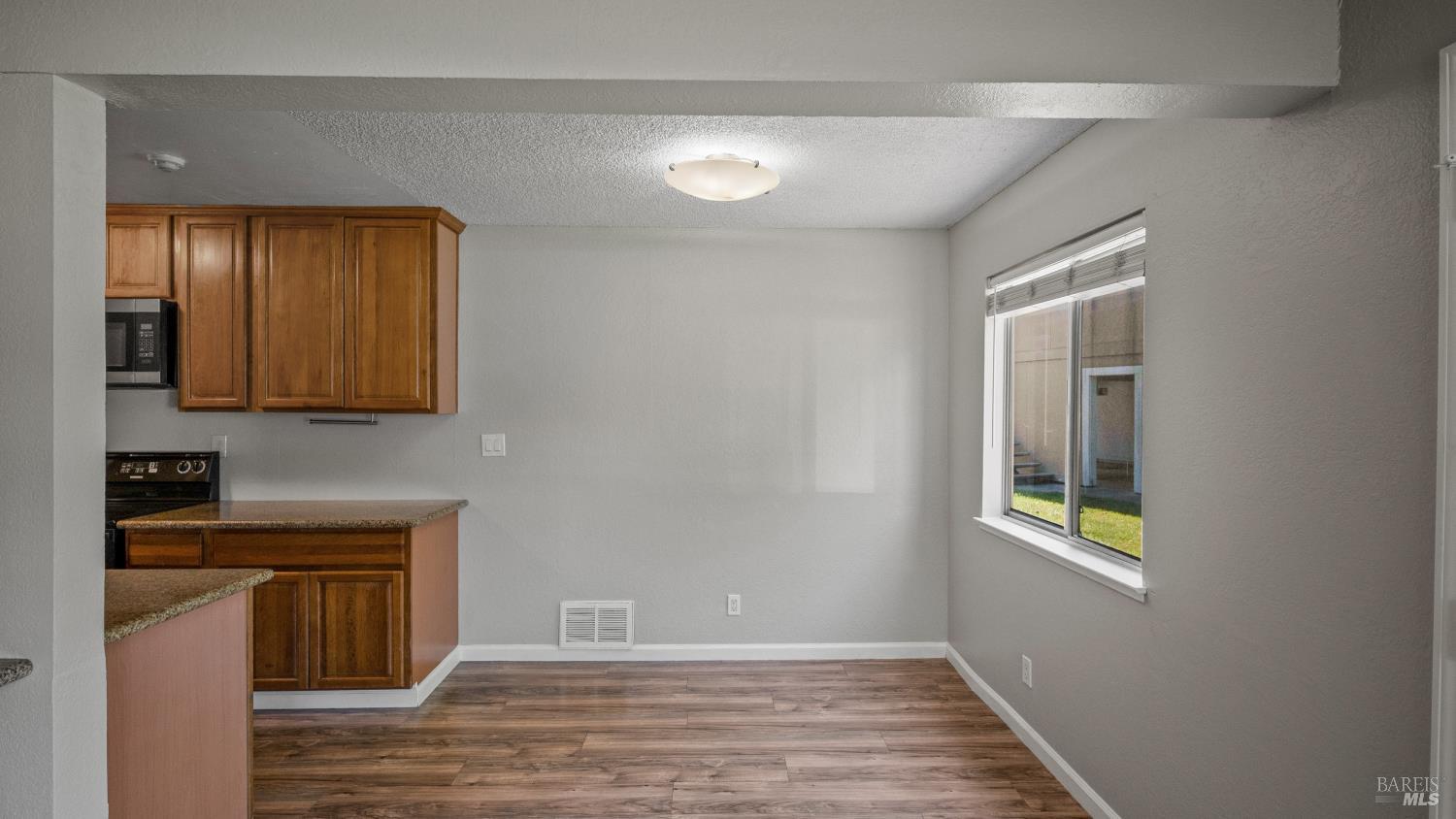 2521 Coffey Lane Santa Rosa CA 95403