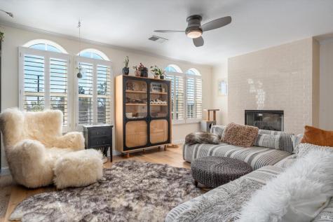 472 Emily Rose Circle Windsor CA 95492