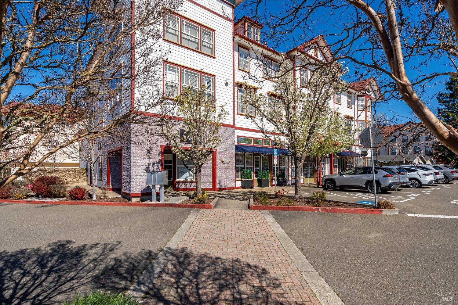 472 Emily Rose Circle Windsor CA 95492