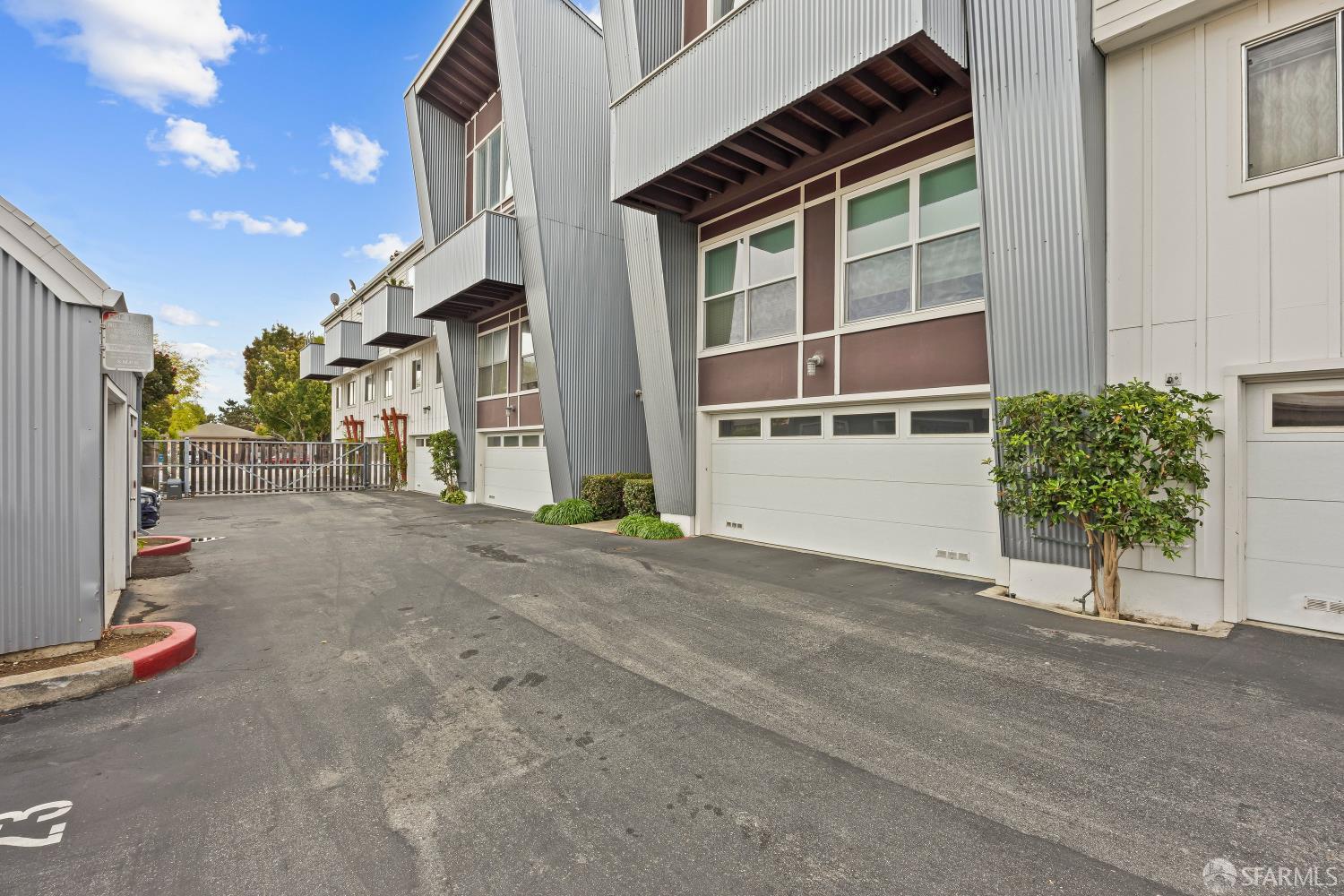 2080 S Delaware Street San Mateo CA 94403