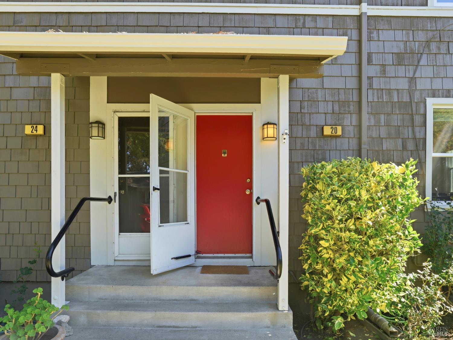 20 Livingston Court Novato CA 94949