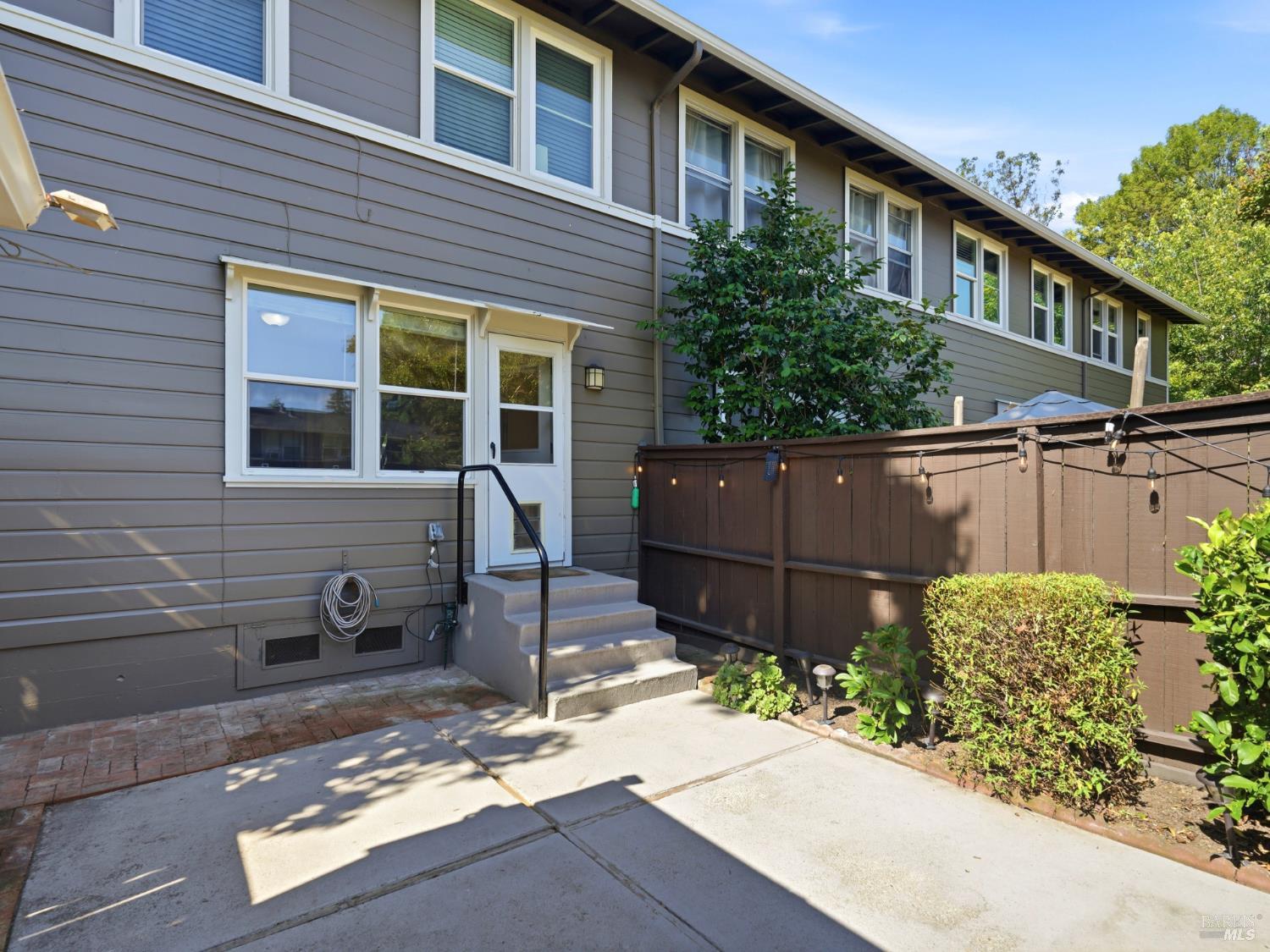 20 Livingston Court Novato CA 94949