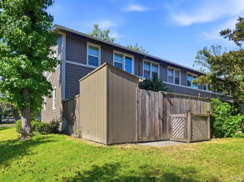 20 Livingston Court Novato CA 94949