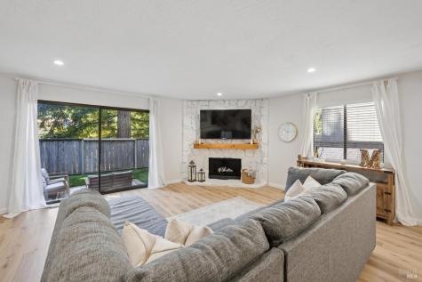 14 Alyssum Court Novato CA 94945