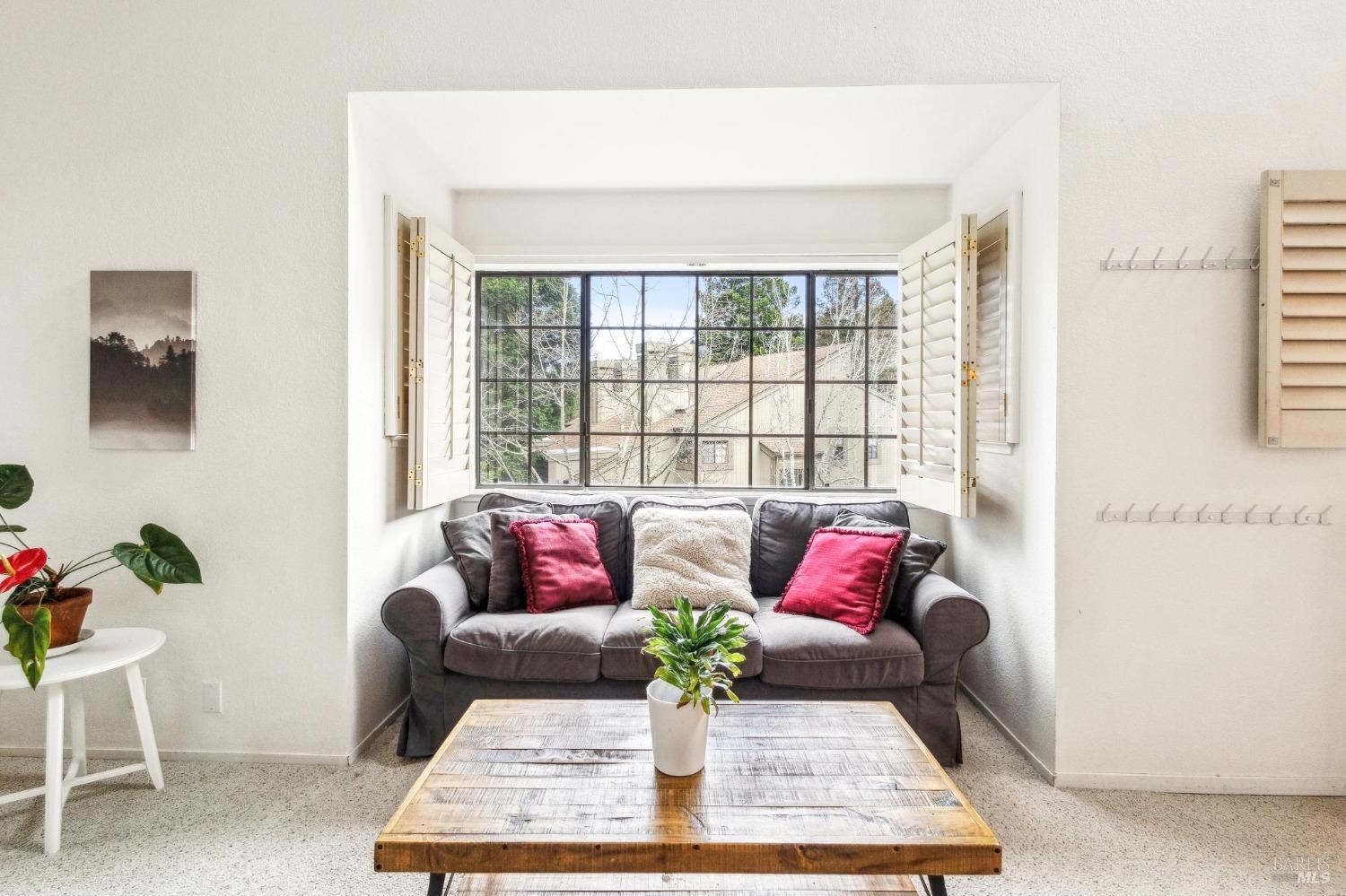 266 Pelican Lane Novato CA 94949