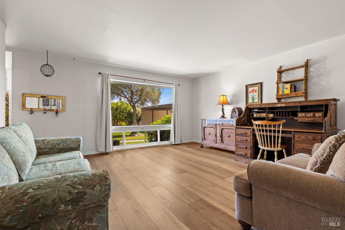 1072 Los Gamos Road San Rafael CA 94903