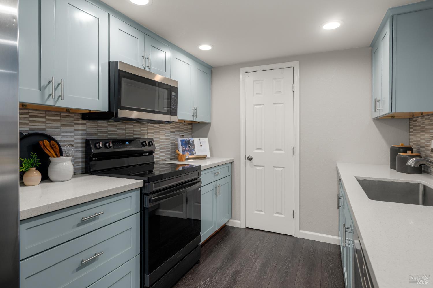 2984 Yulupa Avenue Santa Rosa CA 95405