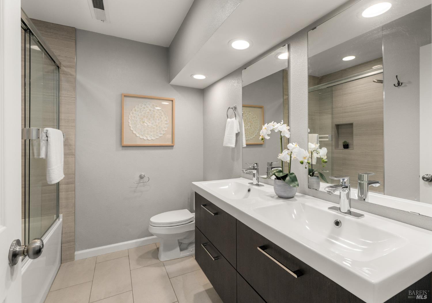 2984 Yulupa Avenue Santa Rosa CA 95405