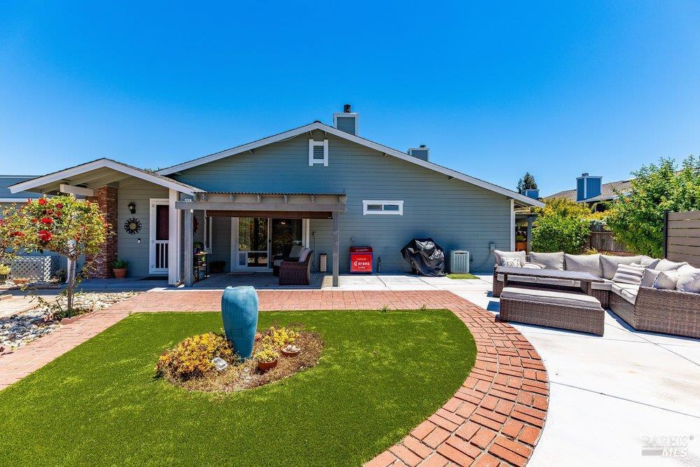 1736 Stuart Court Benicia CA 94510