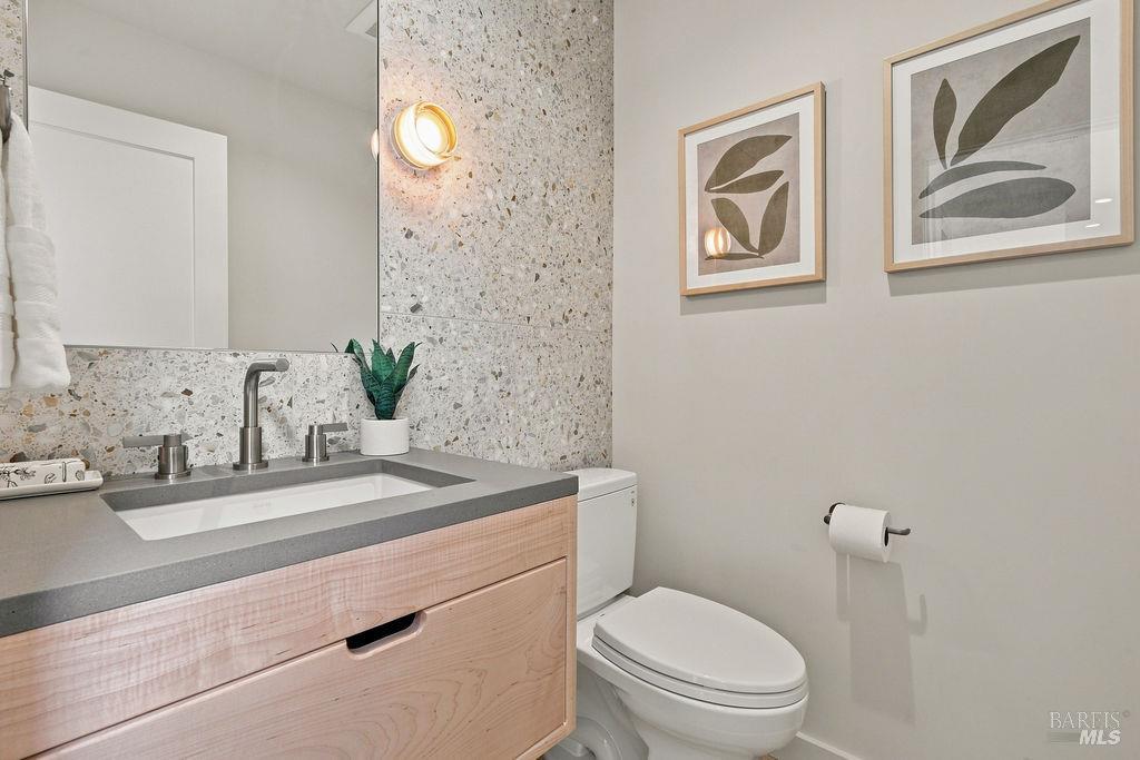 105 Headlands Court Sausalito CA 94965
