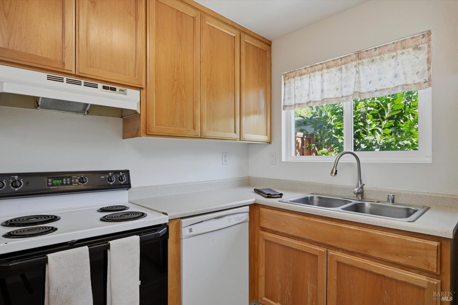 647 Racquet Club Circle Rohnert Park CA 94928