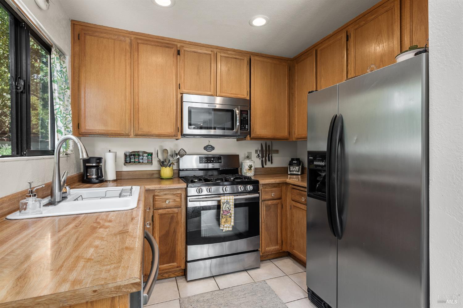 88 Park Place Drive Petaluma CA 94954