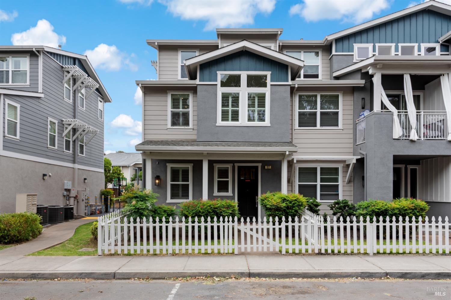 127 Firefly Lane Napa CA 94558