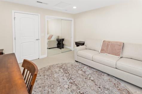 212 Foss Creek Circle Healdsburg CA 95448