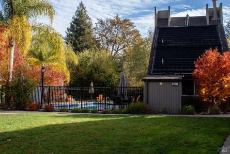 212 Foss Creek Circle Healdsburg CA 95448
