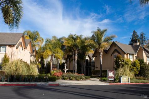 212 Foss Creek Circle Healdsburg CA 95448