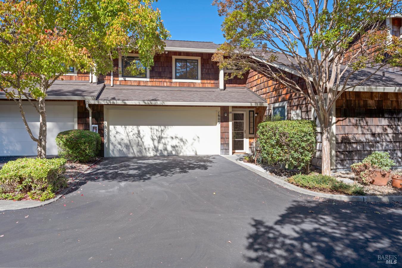1609 Monroe Court Petaluma CA 94954