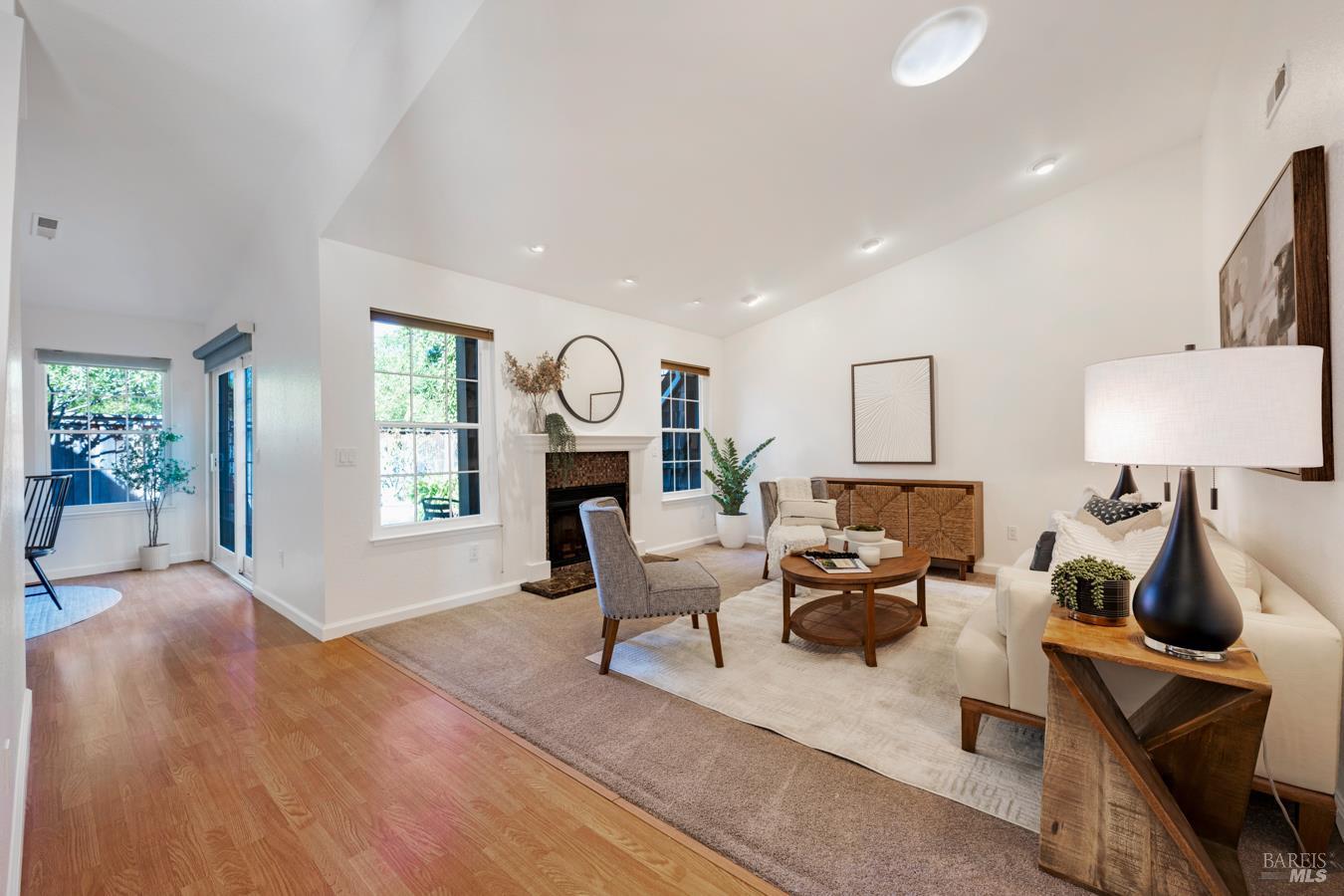1609 Monroe Court Petaluma CA 94954