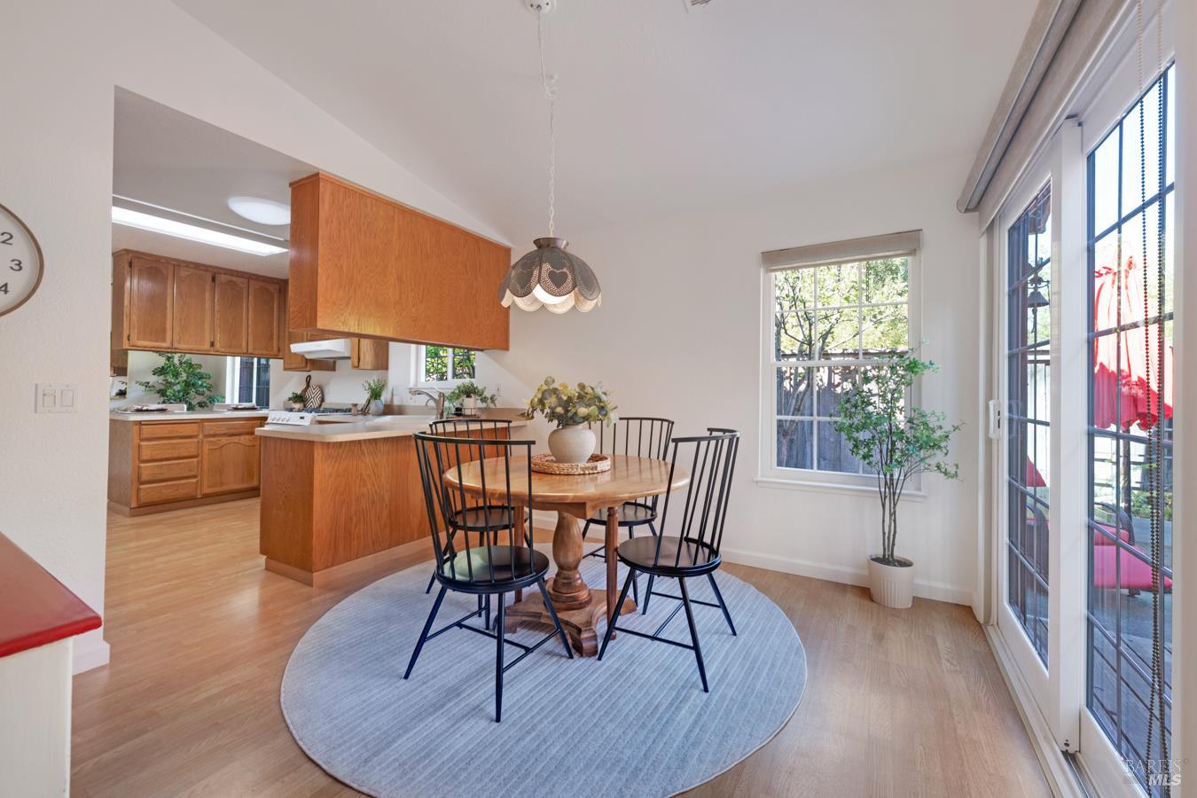 1609 Monroe Court Petaluma CA 94954