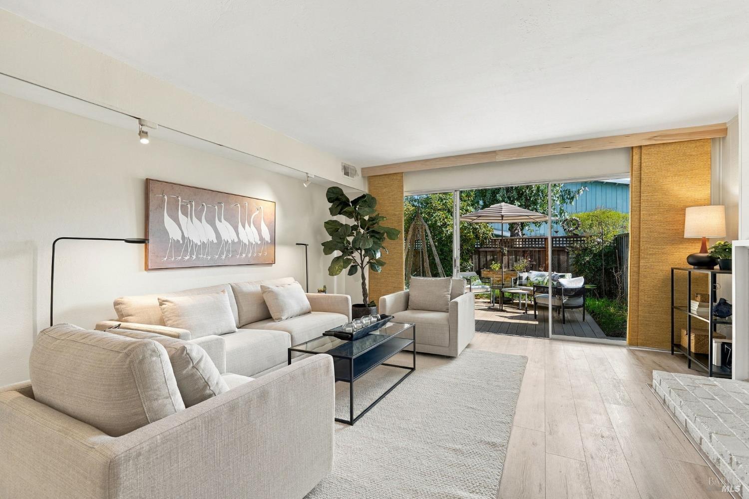23 Royal Court San Rafael CA 94901